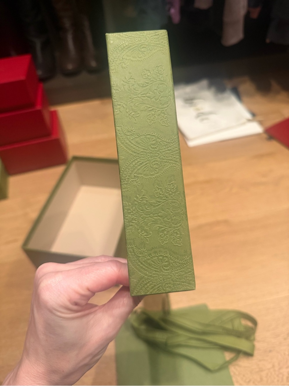 Gucci Olive Green Gift Box with Branded Ribbon and self sealing envelope - Picture 6 of 12